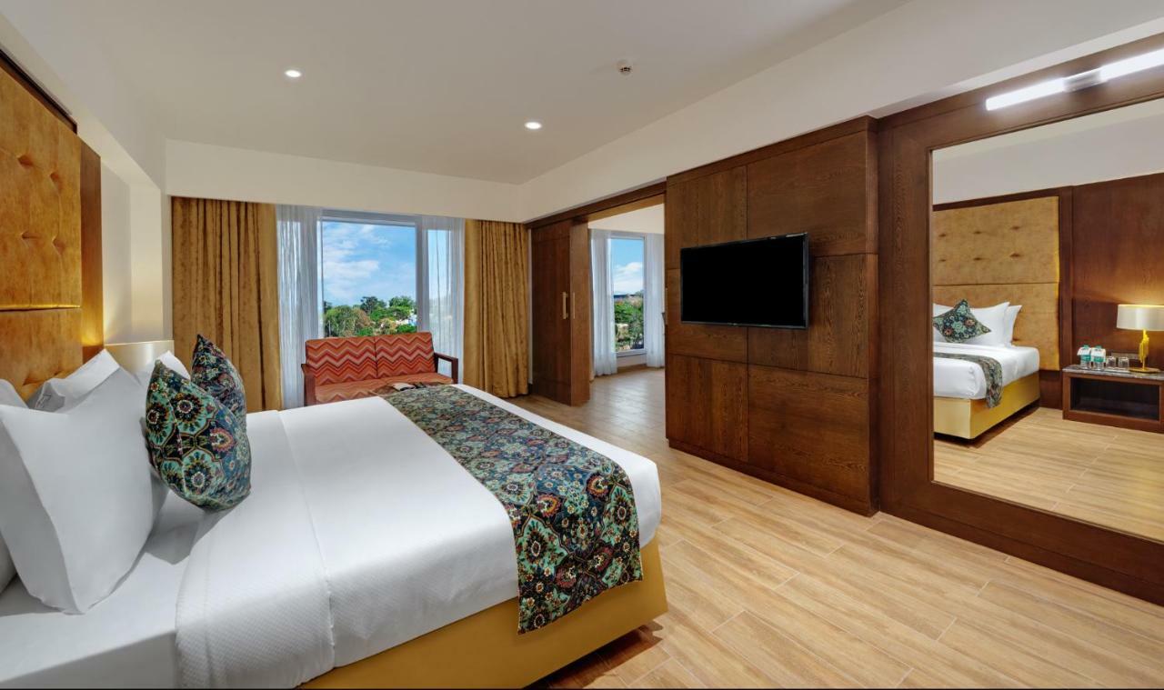 The Fern Residency, Satara Maharashtra Otel Dış mekan fotoğraf